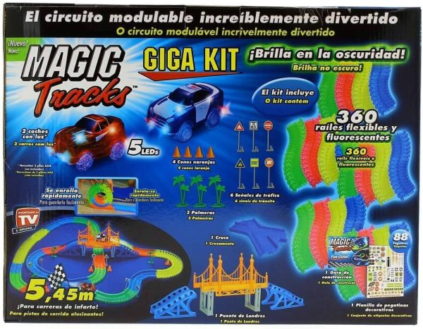 Magic Tracks RC -Giga Kit Circuito luminoso de 5,45. metros modulable. Brilla en la oscuridad. 360 accesorios - Imagen 2